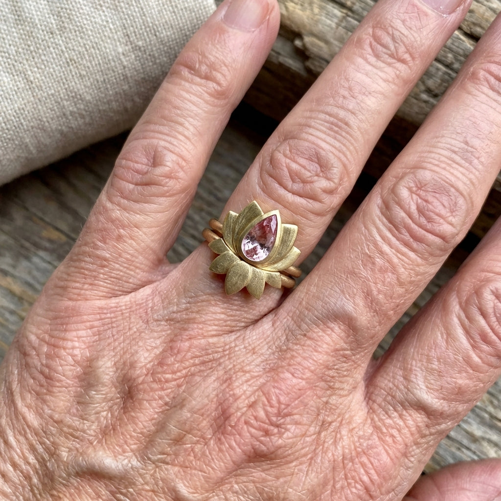 Elegante vintage lotusbloem ringenset met roze zirkonia inleg