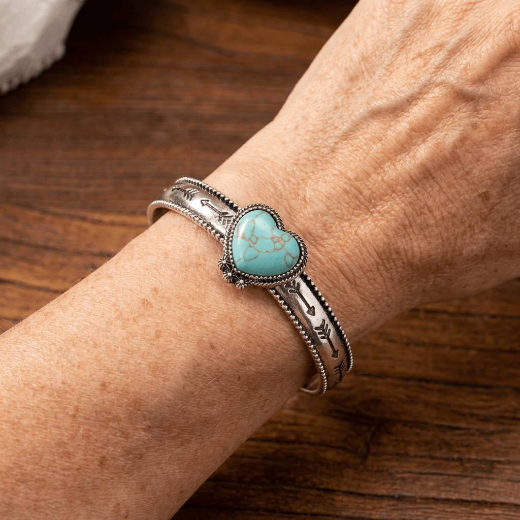 Western slavenarmband met hartvormige turkooizen steen