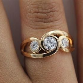 Vintage Boho Inlaid Zirconia Spiral Gold Ring