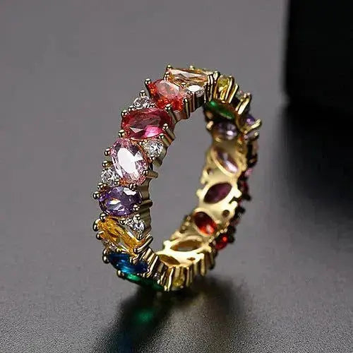 Elegante vintage vergulde ring met meerkleurige zirkonia