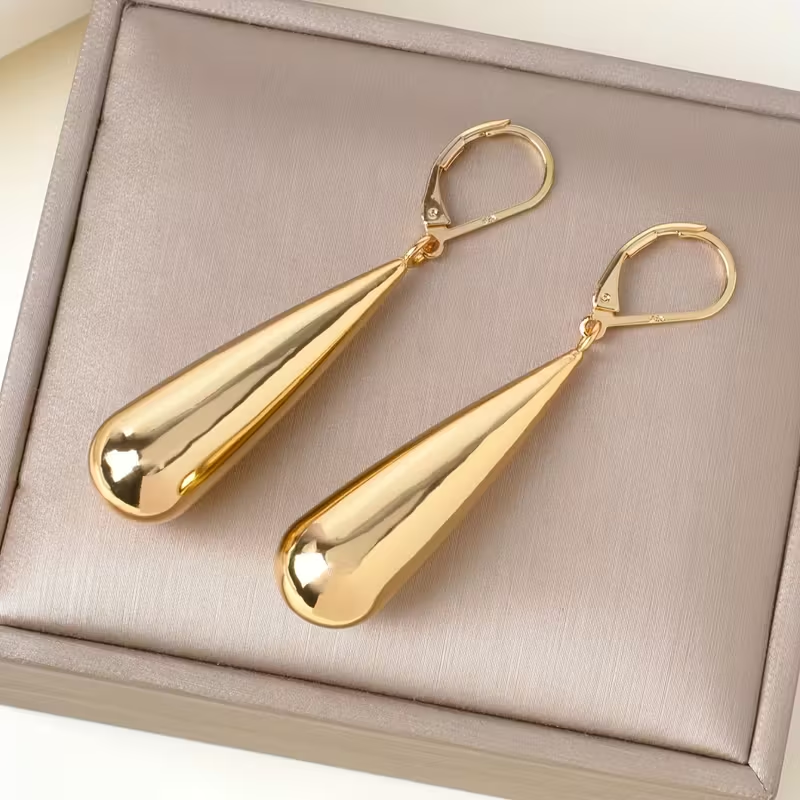 Goudkleurige druppel oorhangers