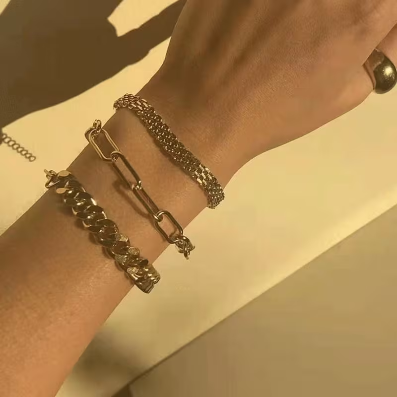 Goudkleurige elegante mesh armband