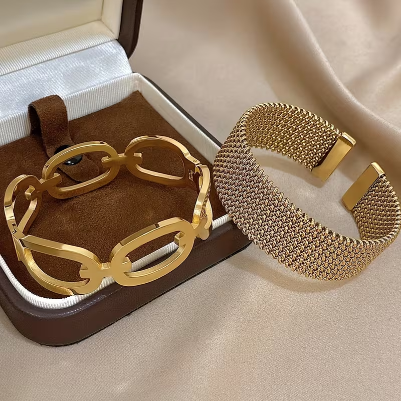 Goudkleurige elegante mesh armbandenset