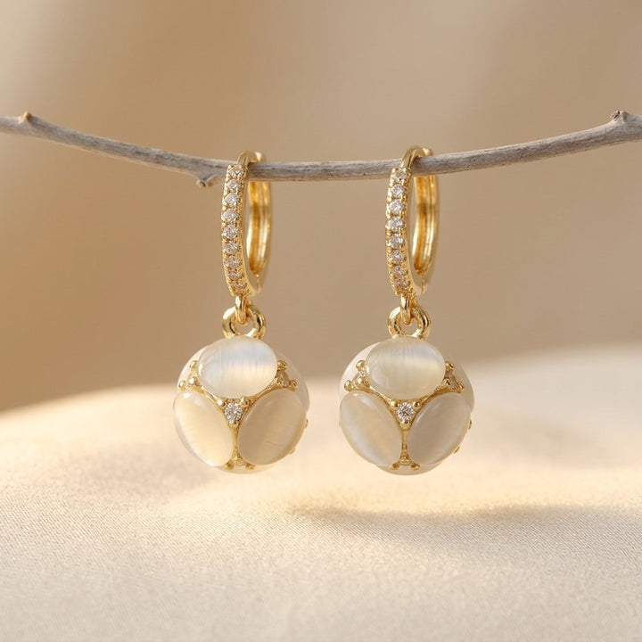 Pair Elegant Minimalist Light earrings