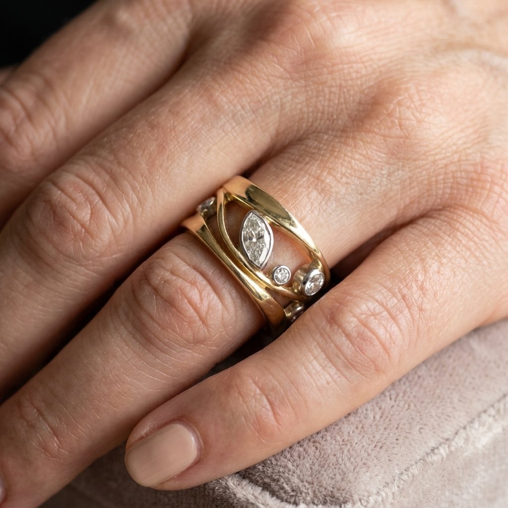 Vintage ring met goudkleurige afwerking en zirkonia