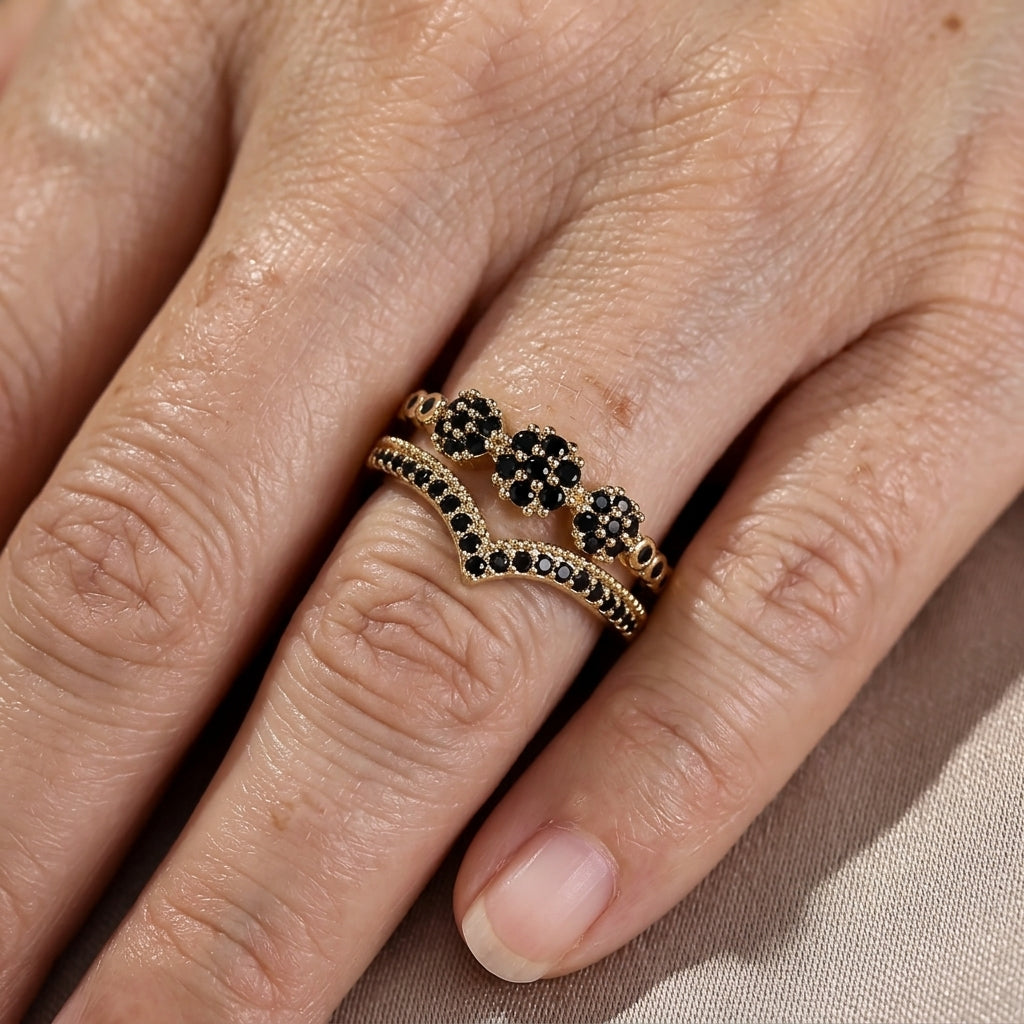 Zwarte dubbellaags V-vormige statement ring