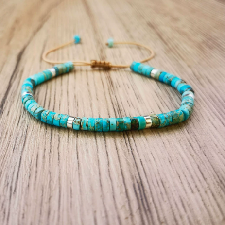 Tijdloze fijne kralenarmband met turkoois