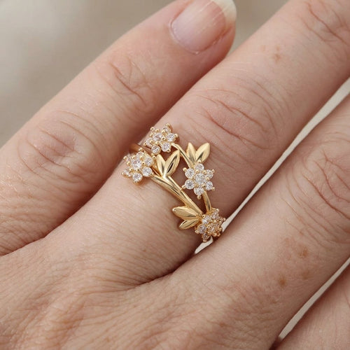 Ring met zeshoekig bloemcluster van zirkonia