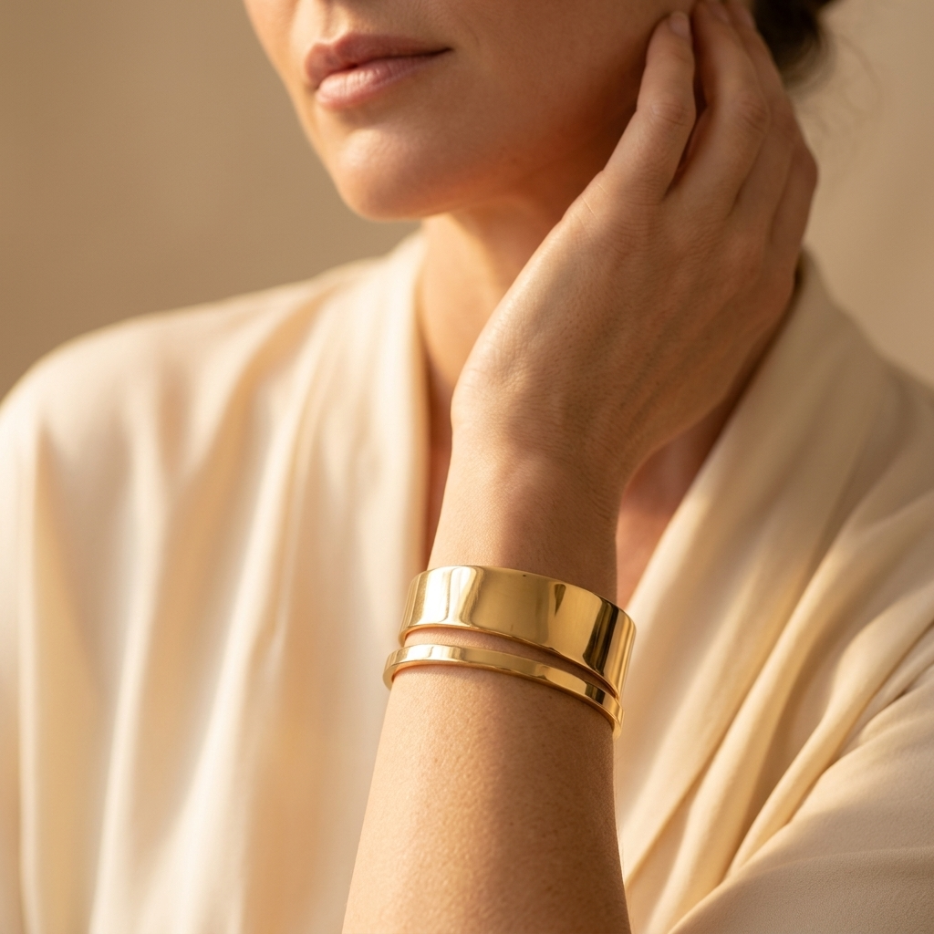 Goudkleurige geborstelde open cuff armband