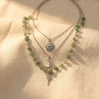 Bohemien zilverkleurige prehniet drielaagse ketting
