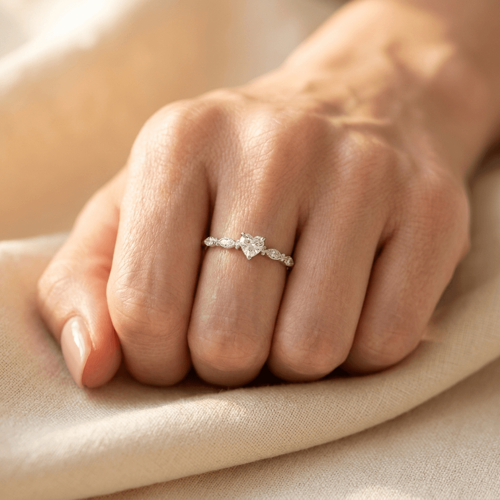 Elegant Flower Zirconia Silver Ring