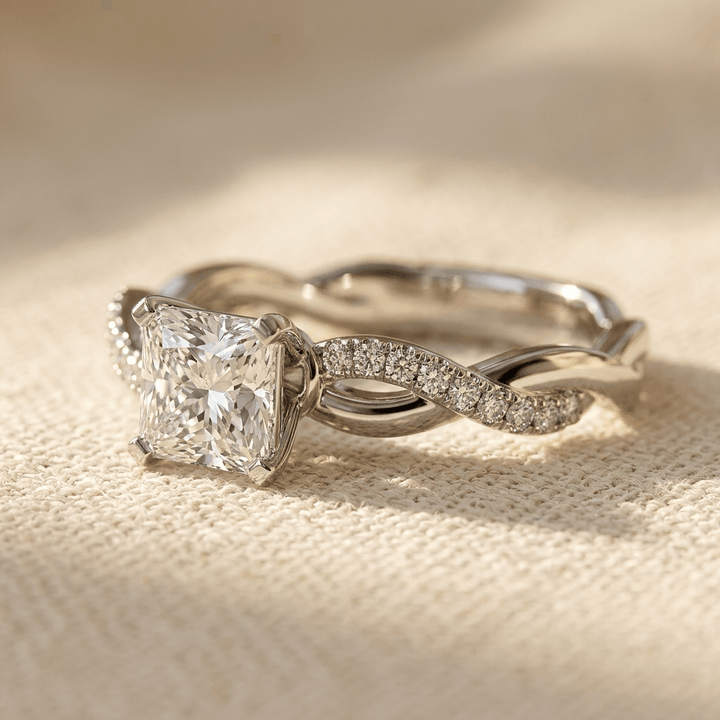 Romantic Exquisite Gold Wedding Engagement Ring