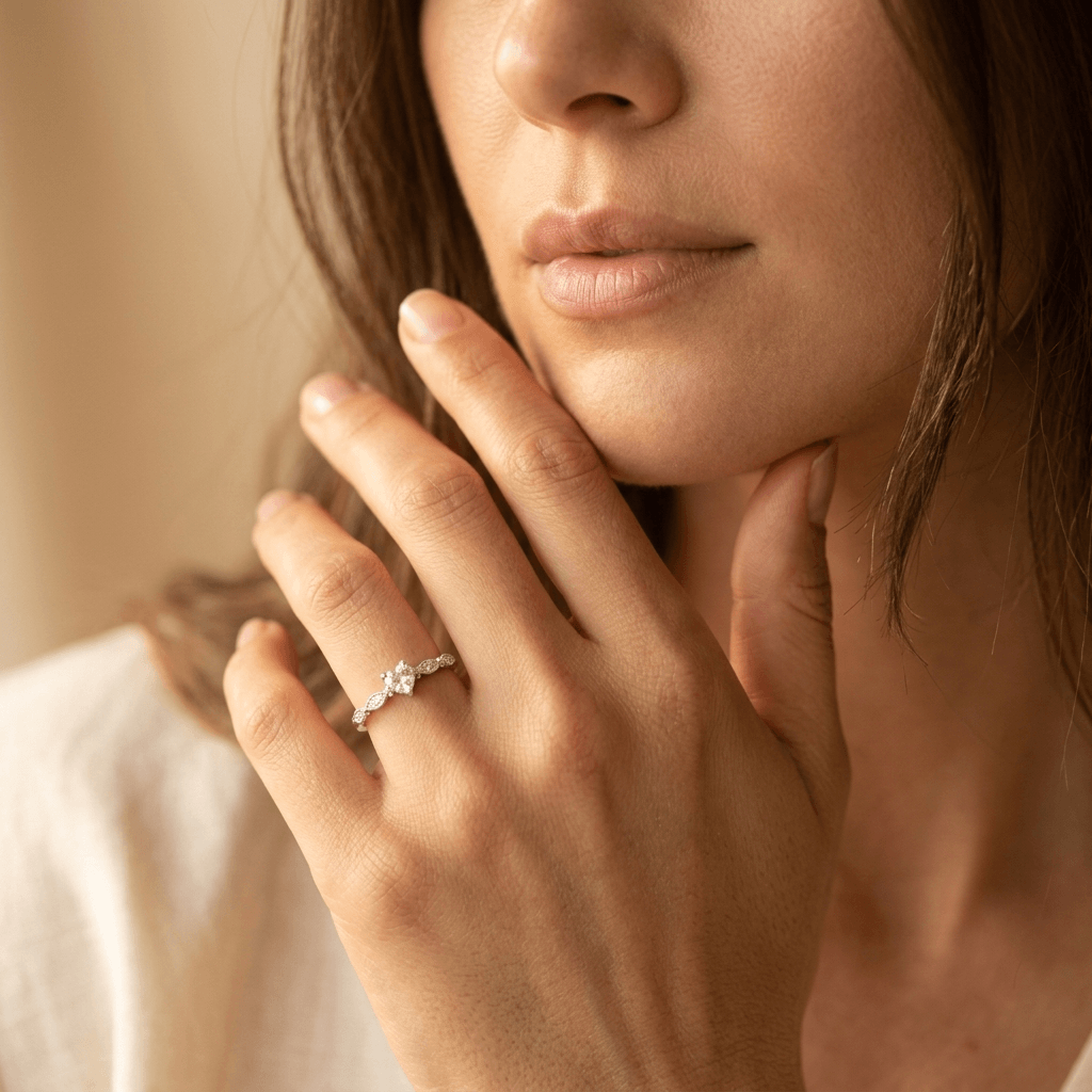 Elegant Flower Zirconia Silver Ring