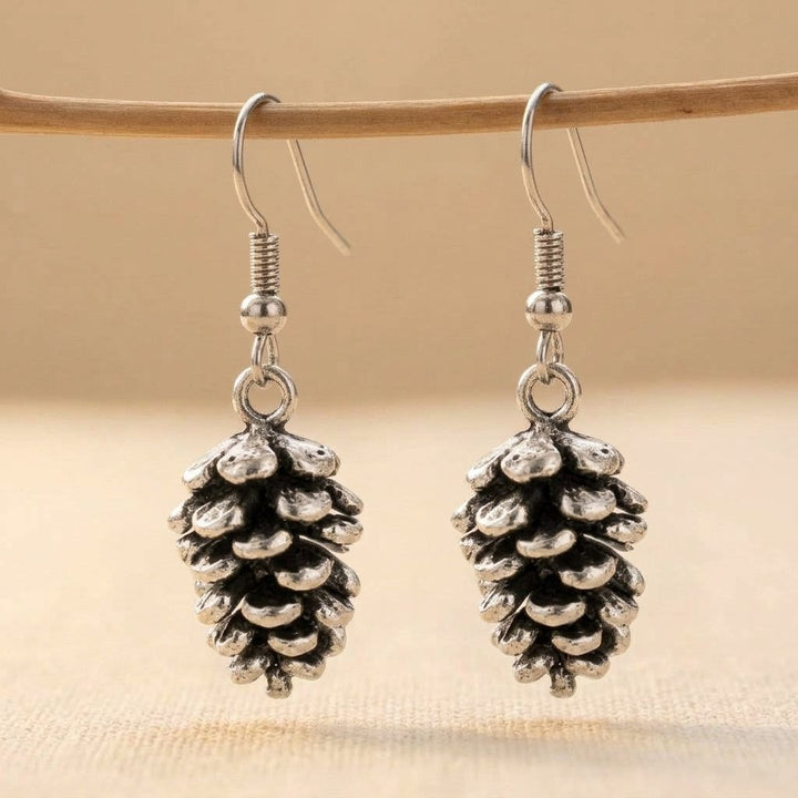 Leverback Vintage Sunflower Earrings - Gold Center