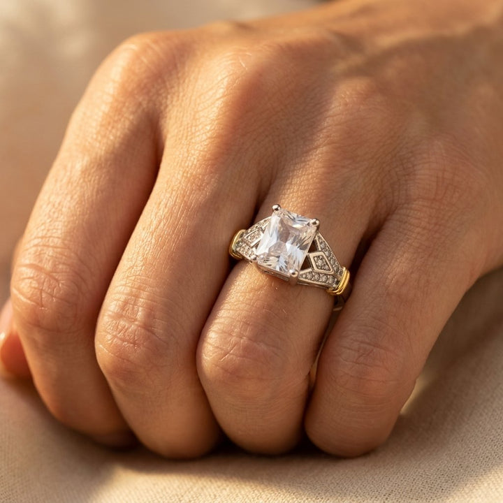 Luxury Vintage Art Deco Engagement Ring