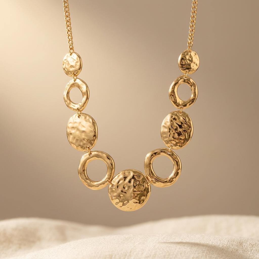 Elegante minimalistische ketting met geometrische cirkelhanger