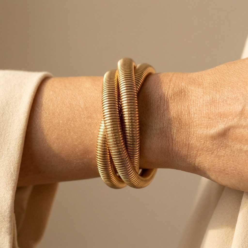Goudkleurige geribbelde stapelbare gelaagde armband