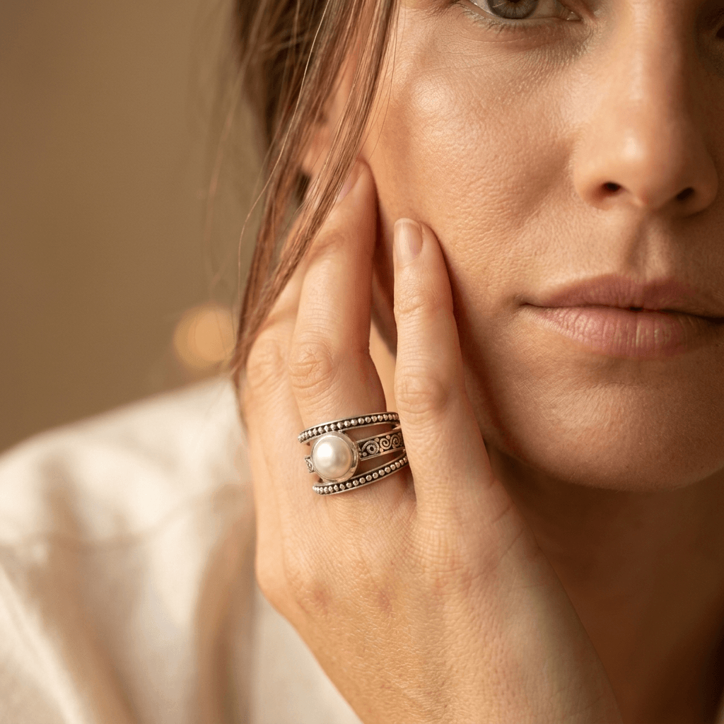 Bohemien zilverkleurige parel kralen ring