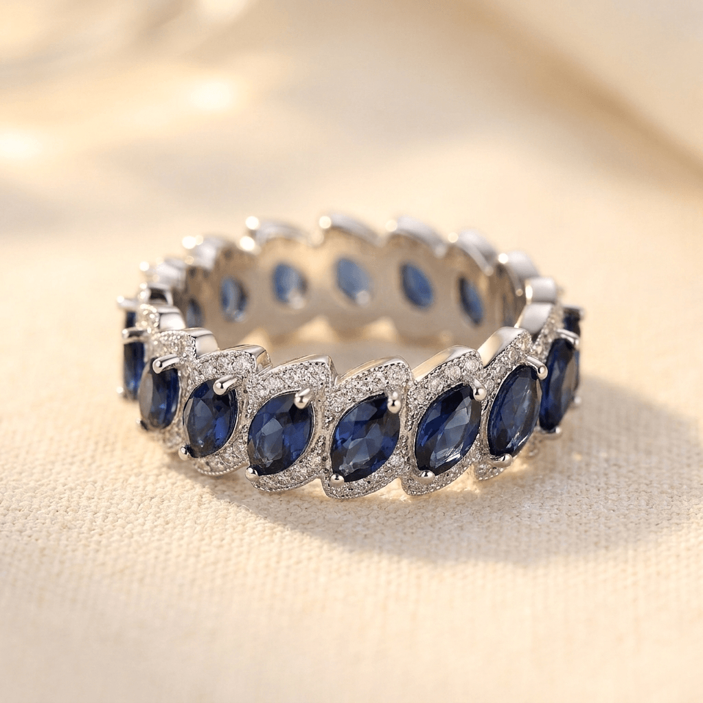 Retro minimalistische zilverkleurige blauwe zirkonia ring