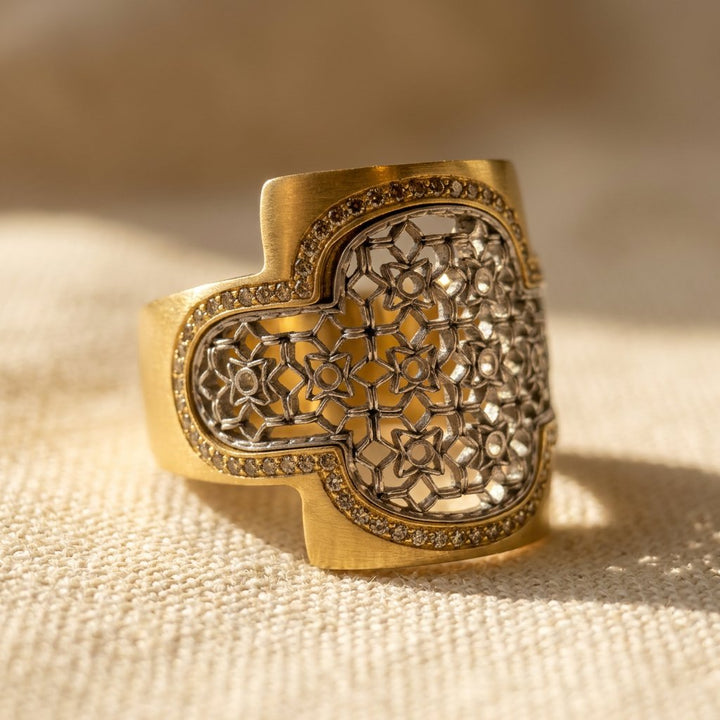 Vintage Gold Filigree Floral Cutout Ring