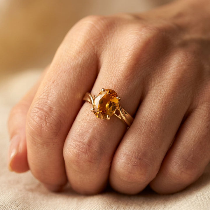 Vintage Gold Amber Oval Ring