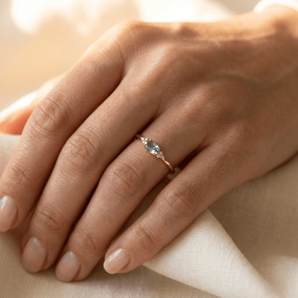 Elegante zilverkleurige ring met zirkonia
