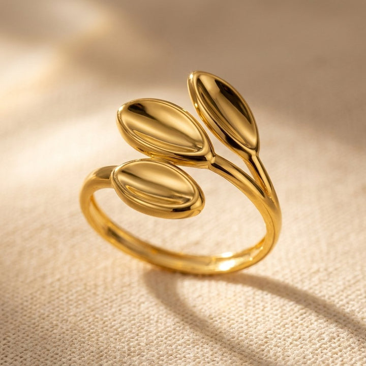 Gold Polished Teardrop Petal Ring