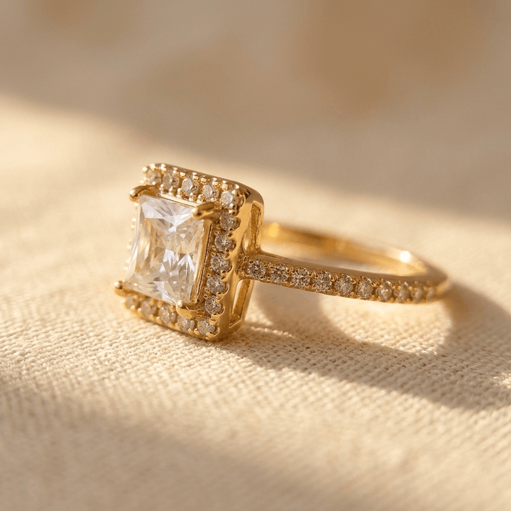 Light Luxury Cubic Zirconia Wedding Ring