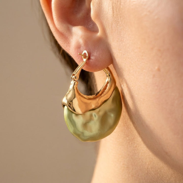 Retro Gold Hammered Pale Green Teardrop Earrings