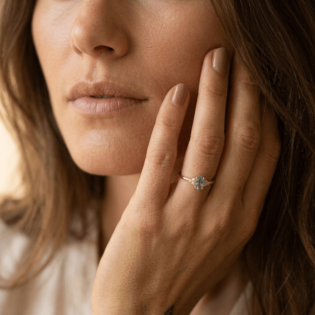 Elegante zilverkleurige ring met zirkonia