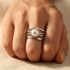 Bohemien zilverkleurige parel gedraaide statement ring