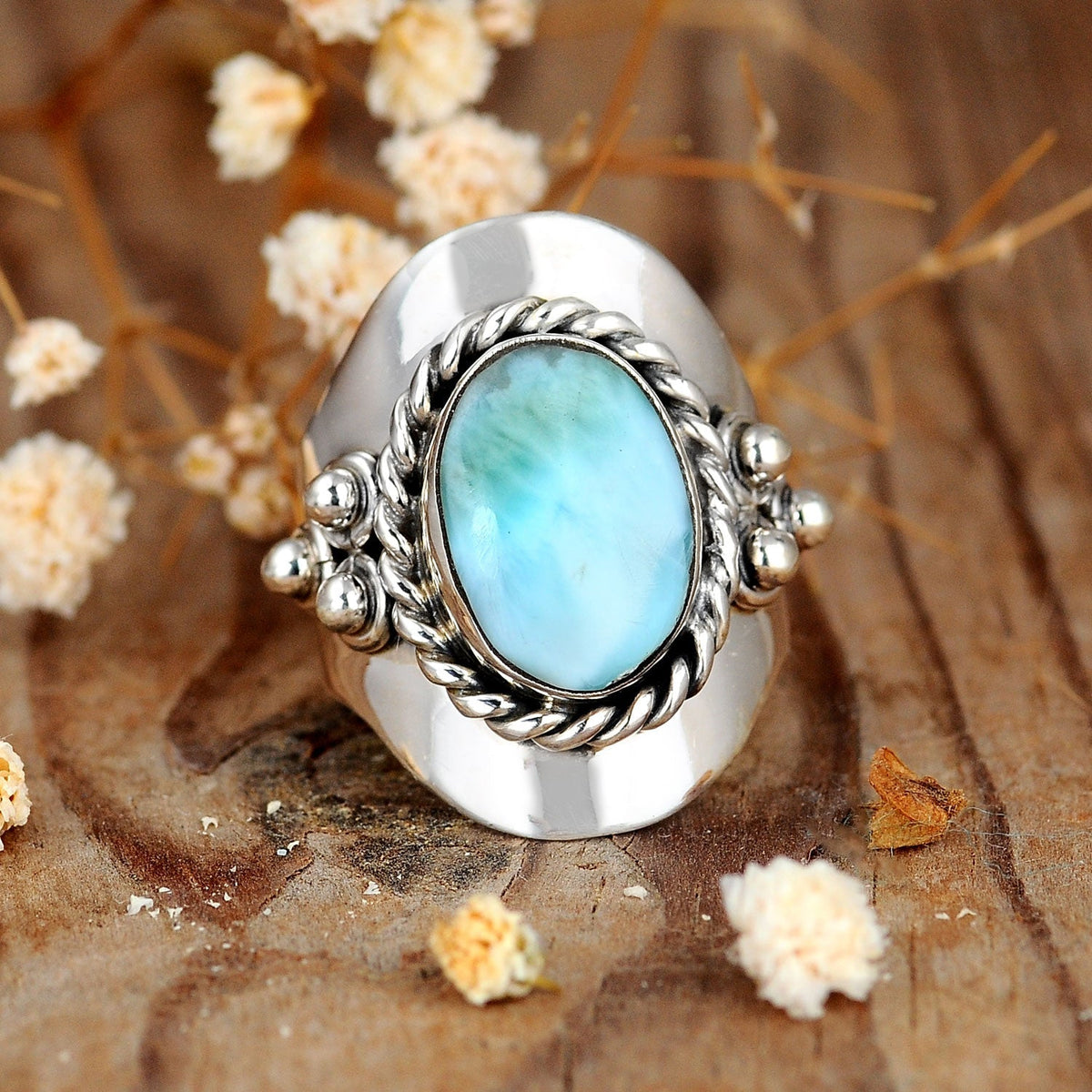 Vintage zilverkleurige boho ring met ovale larimar