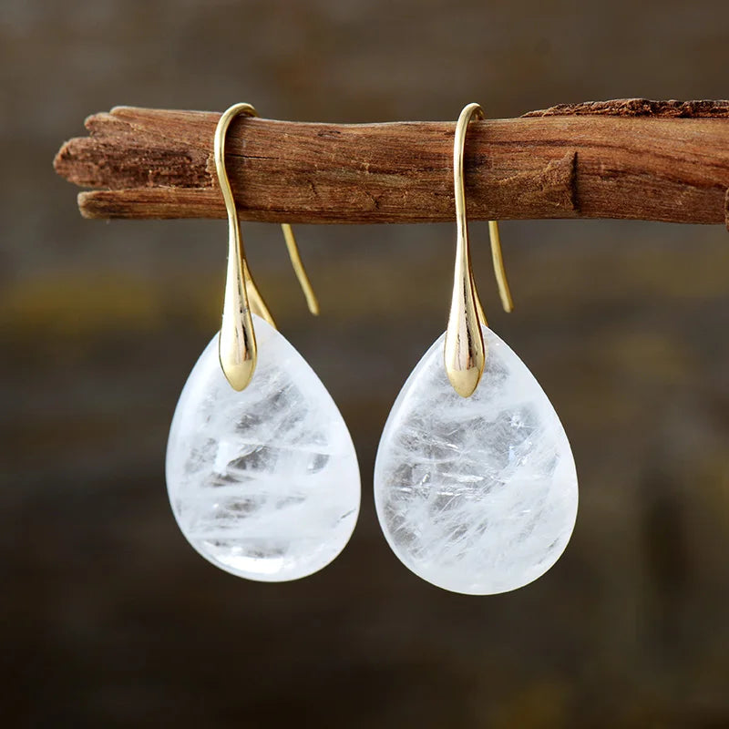 Elegante druppelvormige oorbellen met bergkristal